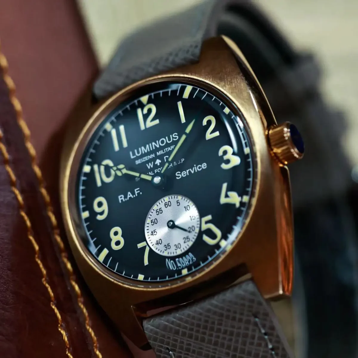 NEW Seizenn W10 WW2 Field Watch Retro Arrow Pilot Watch Men Mechanical Manual Hand Wind Luminous Merkur CUSN8 Bronze Turtle Case 4